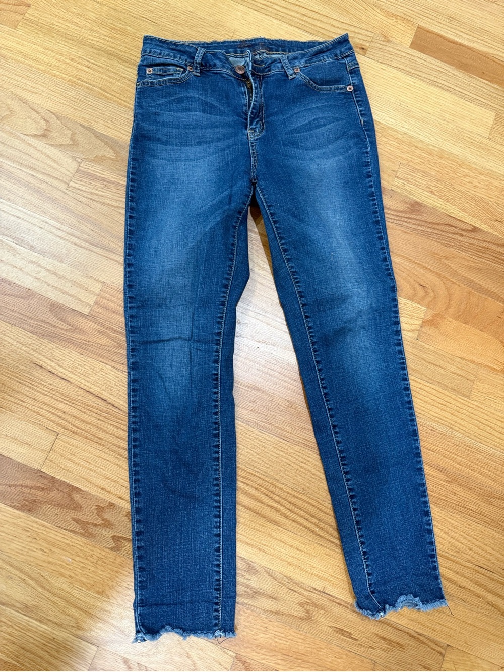 Women's Dark Blue Skinny Jeans with Raw Hem